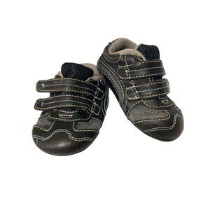 OshKosh Genuine Baby Size 3 Black  Baby Shoes